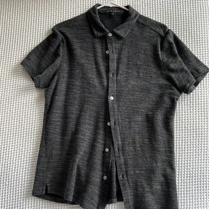 Short sleeve button down